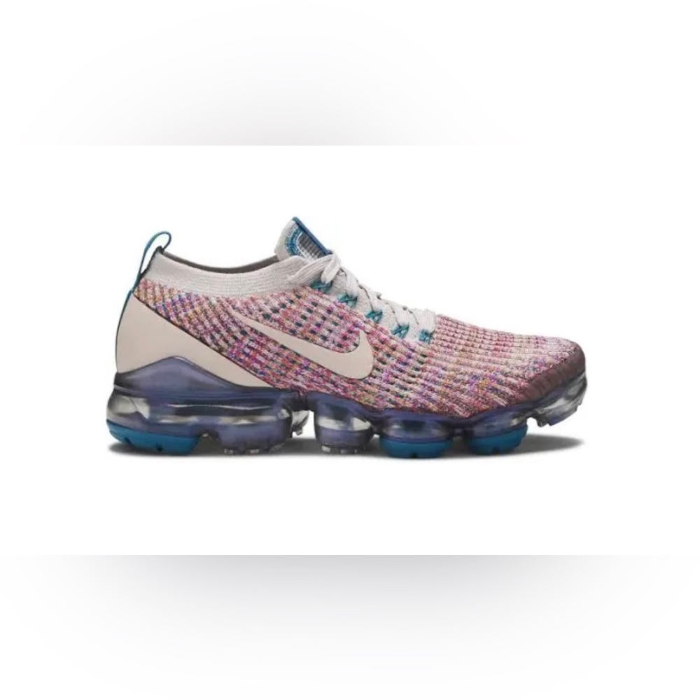 Nike Womens Air VaporMax Flyknit 3
Running Shoes, Desert Sand/Vivid Purple